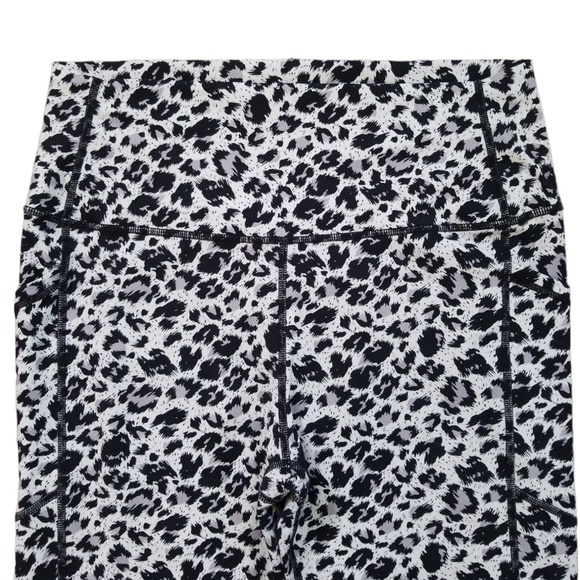 ZYIA Snow Leopard Pocket Brilliant Hi-Rise 7/8 24" Leggings Size: 12 NWOT - Picture 6 of 12